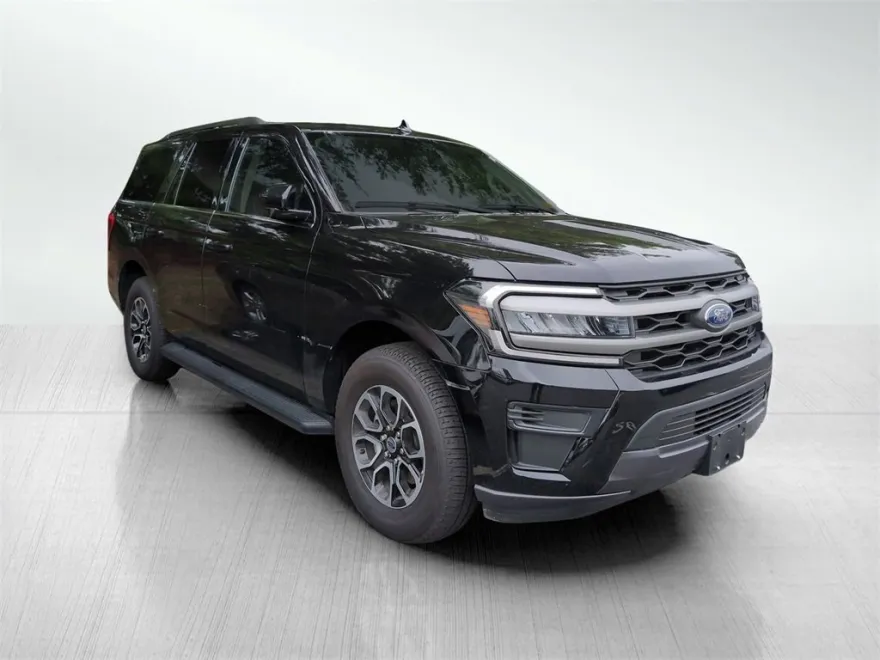 2024 Ford Expedition XLT photo 1