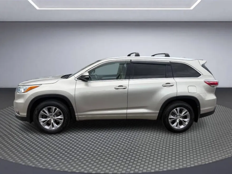 2015 Toyota Highlander XLE photo 1