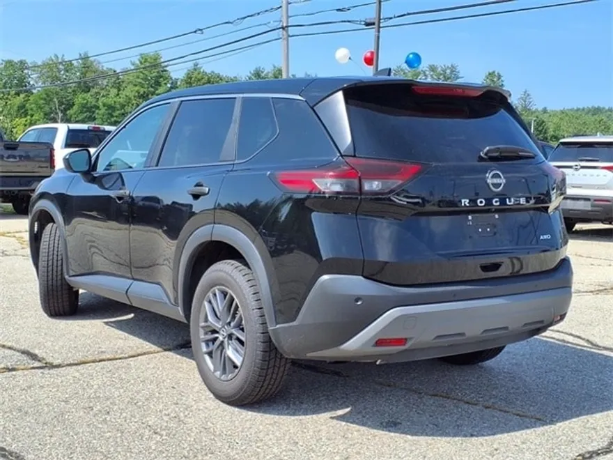 2023 Nissan Rogue S photo 1