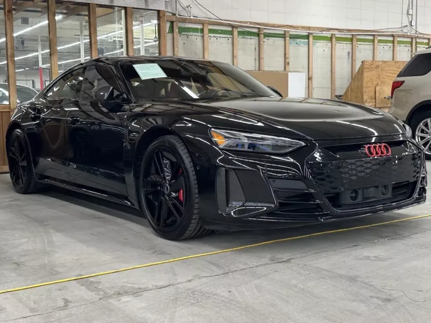 2023 Audi RS e-tron GT Base photo 1