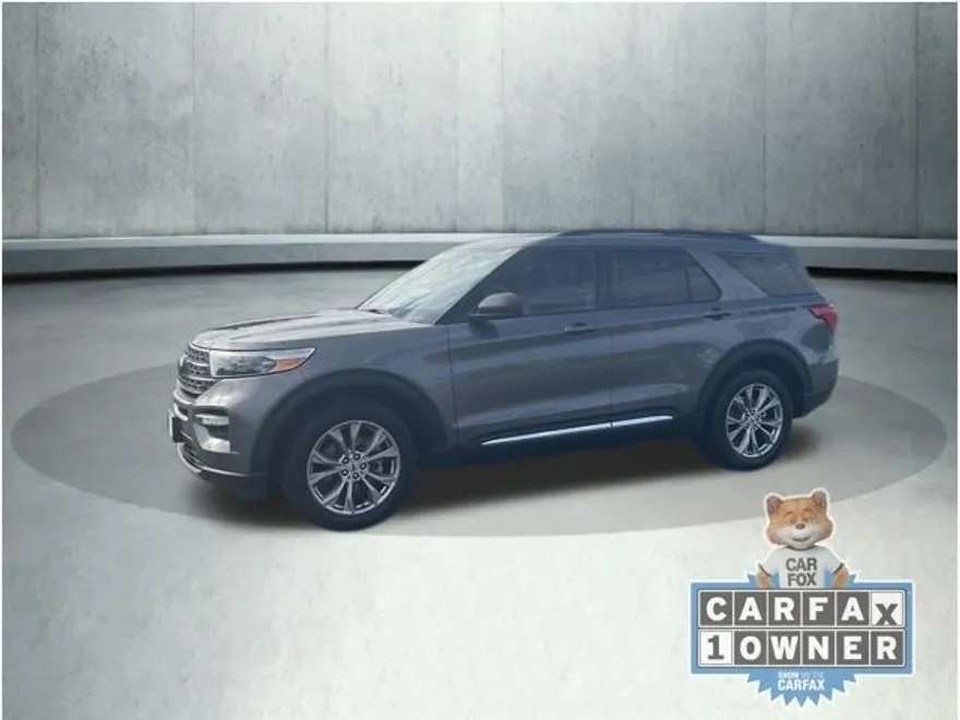 2022 Ford Explorer XLT photo 1