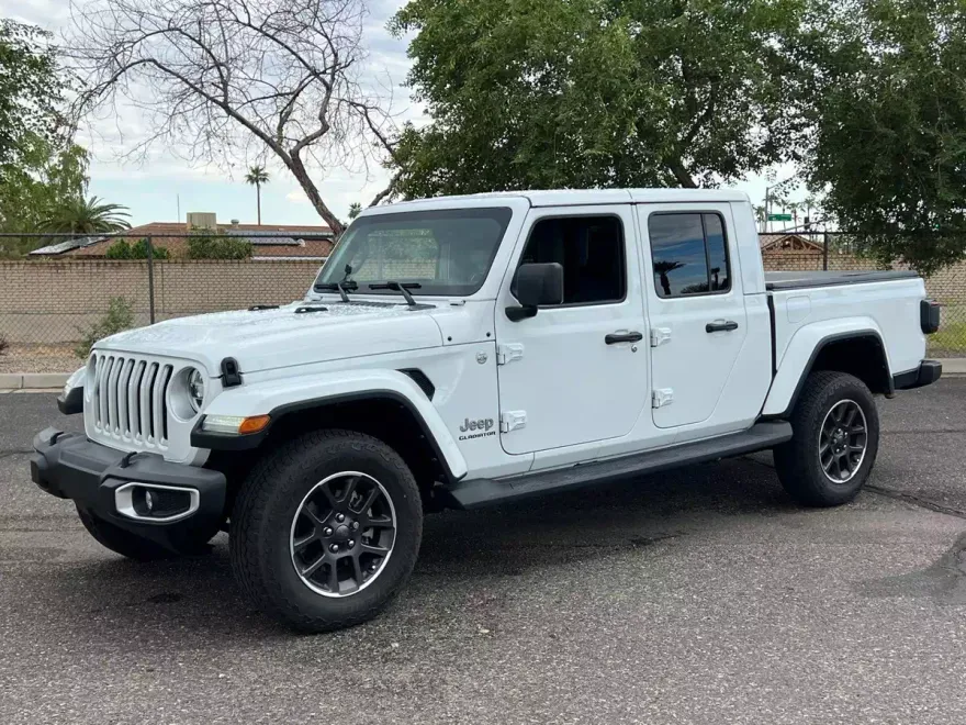 2022 Jeep Gladiator Overland photo 1
