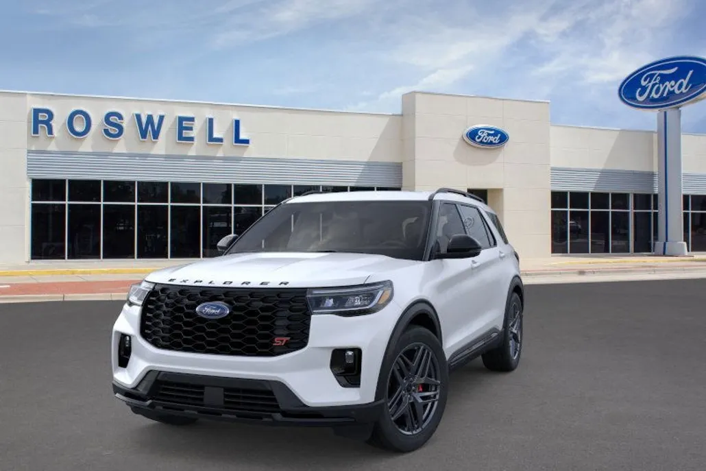 2025 Ford Explorer ST photo 1