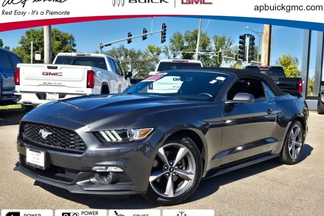 2016 Ford Mustang V6 Convertible photo 1