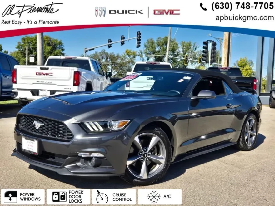 2016 Ford Mustang V6 Convertible photo 1