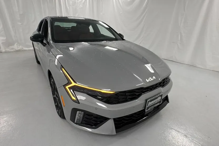 2026 Kia K5 GT-Line photo 1