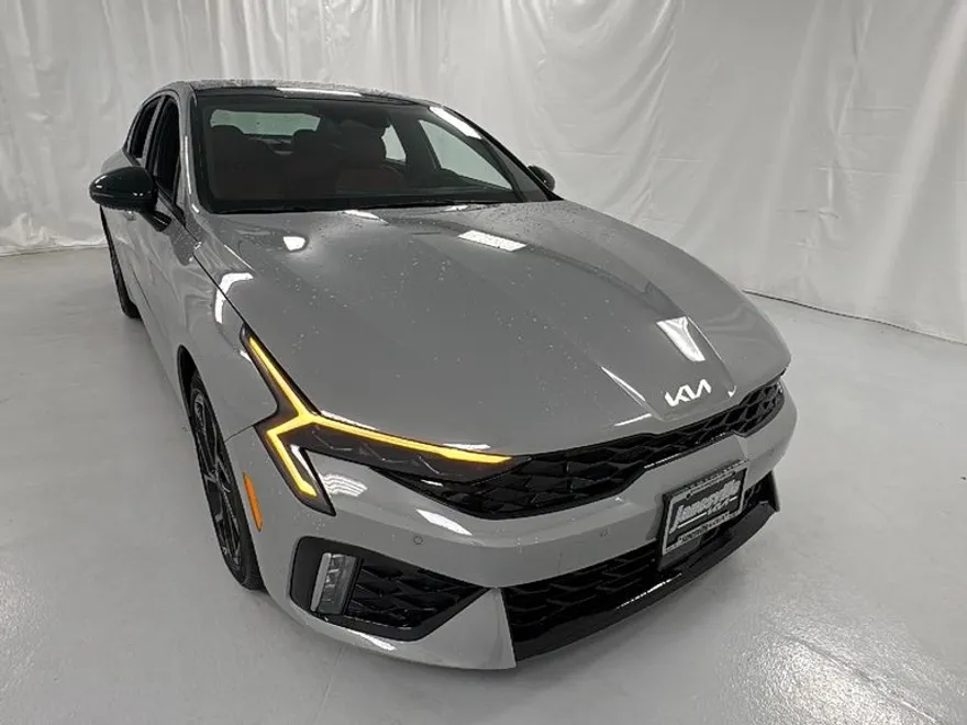 2026 Kia K5 GT-Line photo 1