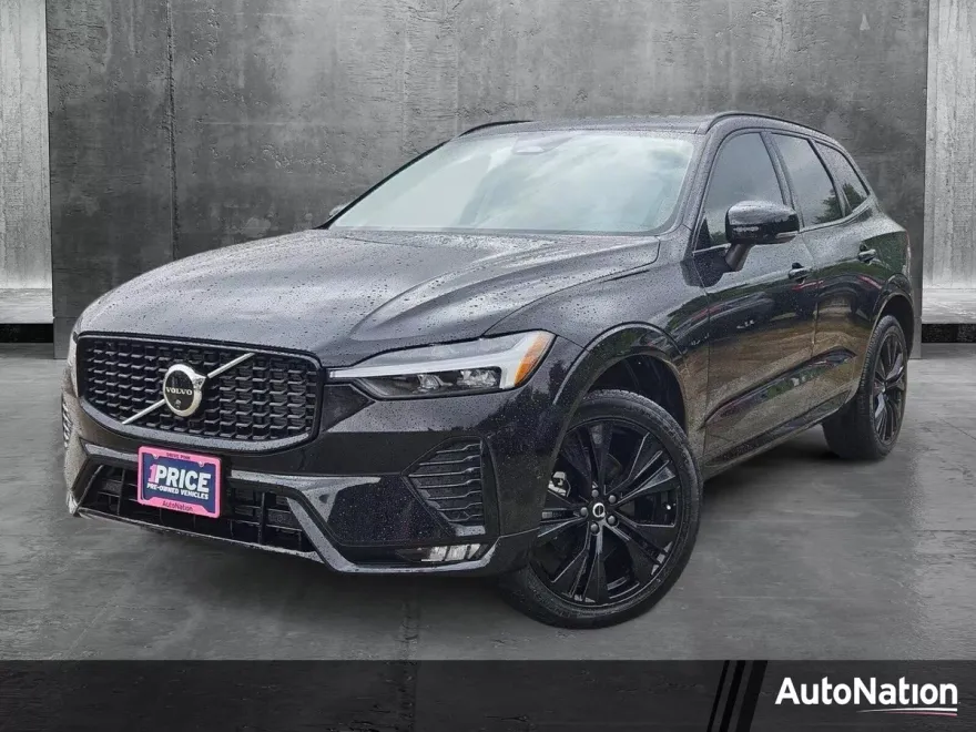 2025 Volvo XC60 Plus photo 1