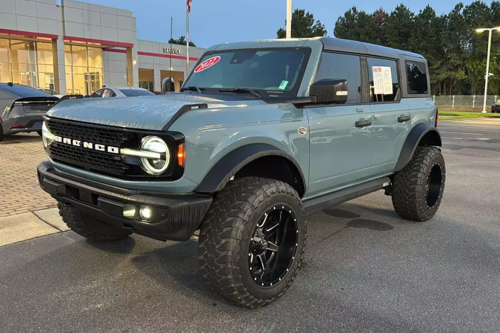 2022 Ford Bronco Badlands photo 1