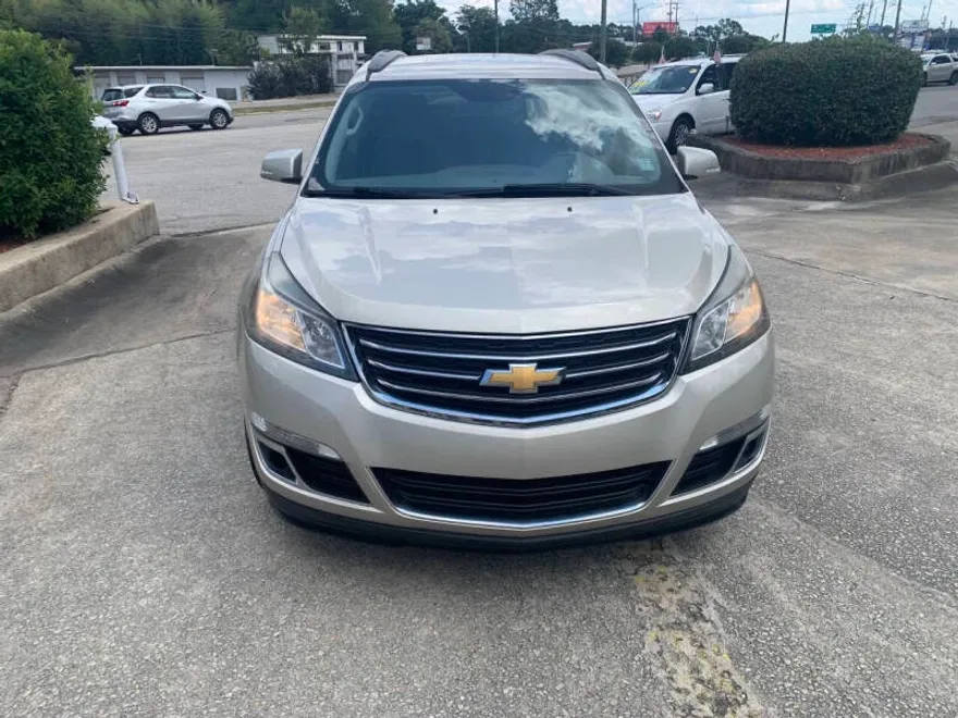 2016 Chevrolet Traverse 2LT photo 1