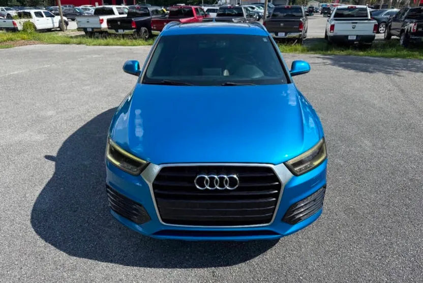 2016 Audi Q3 Prestige photo 1