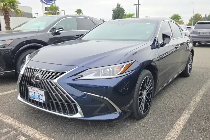 2025 Lexus ES 300h Premium photo 1