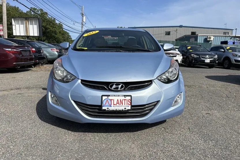 2011 Hyundai Elantra Limited photo 1