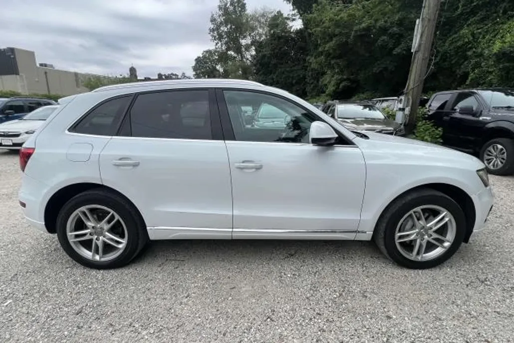 2015 Audi Q5 2.0T Premium Plus photo 1