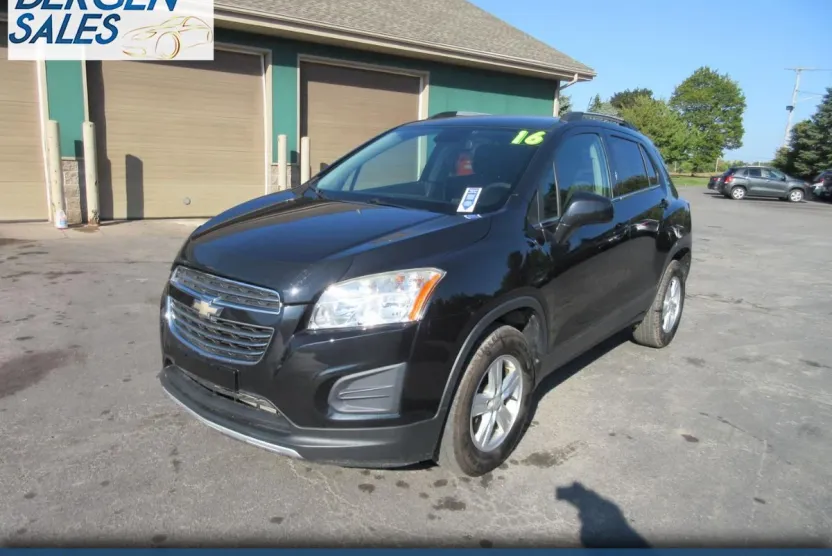 2016 Chevrolet Trax LT photo 1