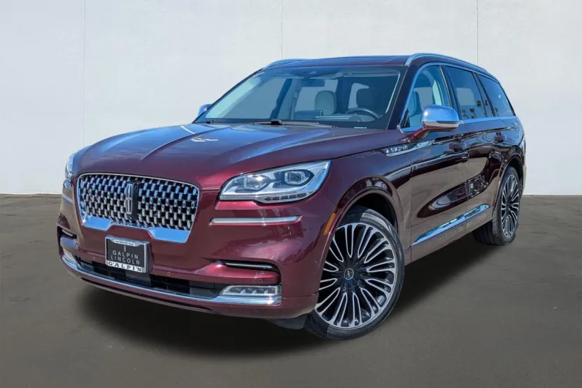 2020 Lincoln Aviator Black Label photo 1