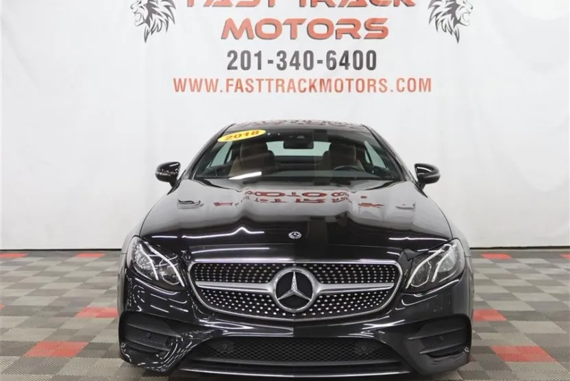 2018 Mercedes Benz E 400 photo 1