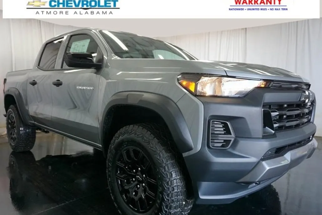 2026 Chevrolet Colorado Trail Boss photo 1