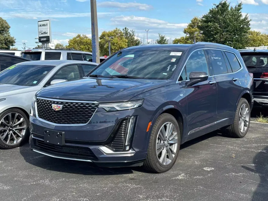 2025 Cadillac XT6 Premium Luxury photo 1