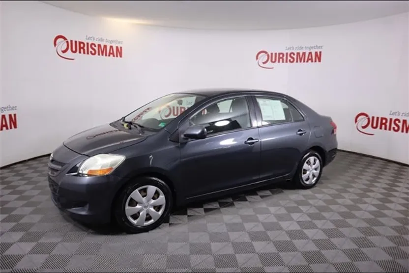 2008 Toyota Yaris Base photo 1