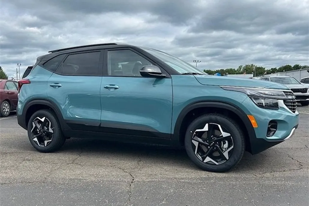 2026 Kia Seltos S photo 1