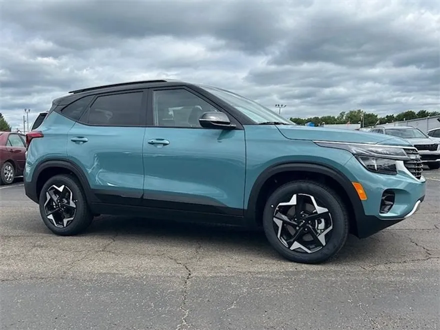 2026 Kia Seltos S photo 1