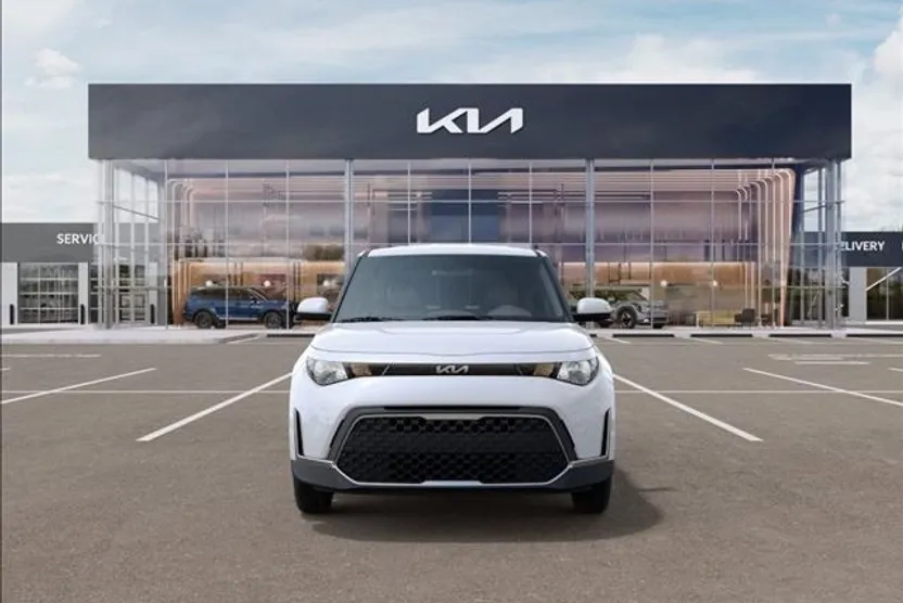 2025 Kia Soul LX photo 1