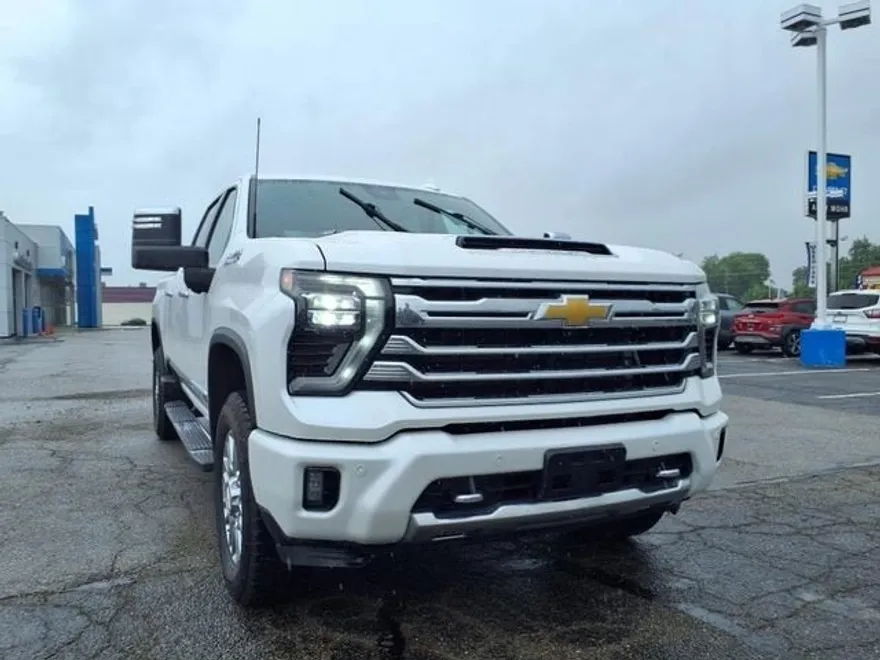2024 Chevrolet Silverado 3500HD High Country photo 1
