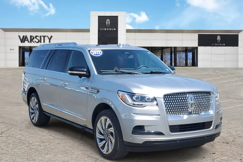 2023 Lincoln Navigator L Reserve photo 1