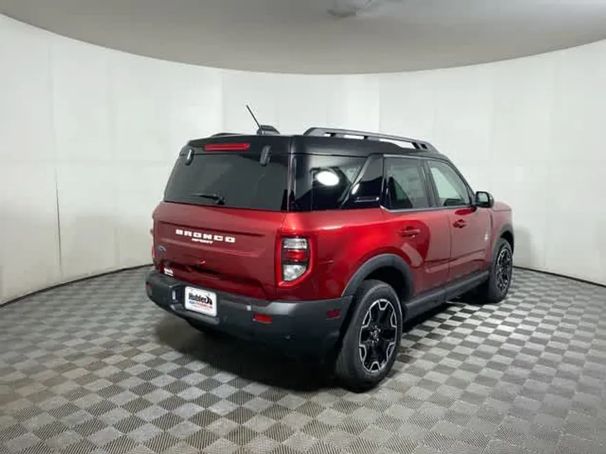 2025 Ford Bronco Sport Outer Banks photo 1