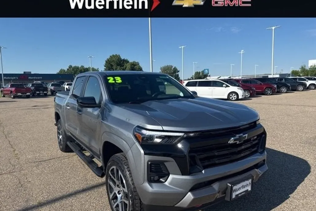 2023 Chevrolet Colorado Z71 photo 1