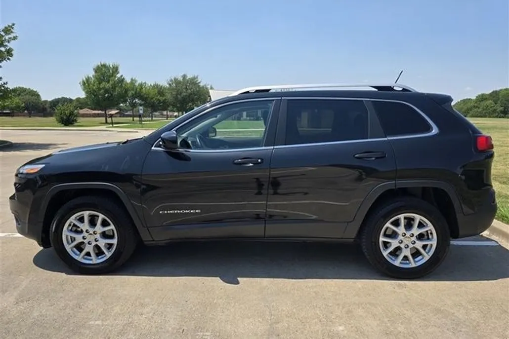 2015 Jeep Cherokee Latitude photo 1