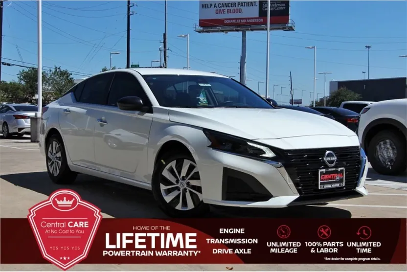 2025 Nissan Altima S photo 1
