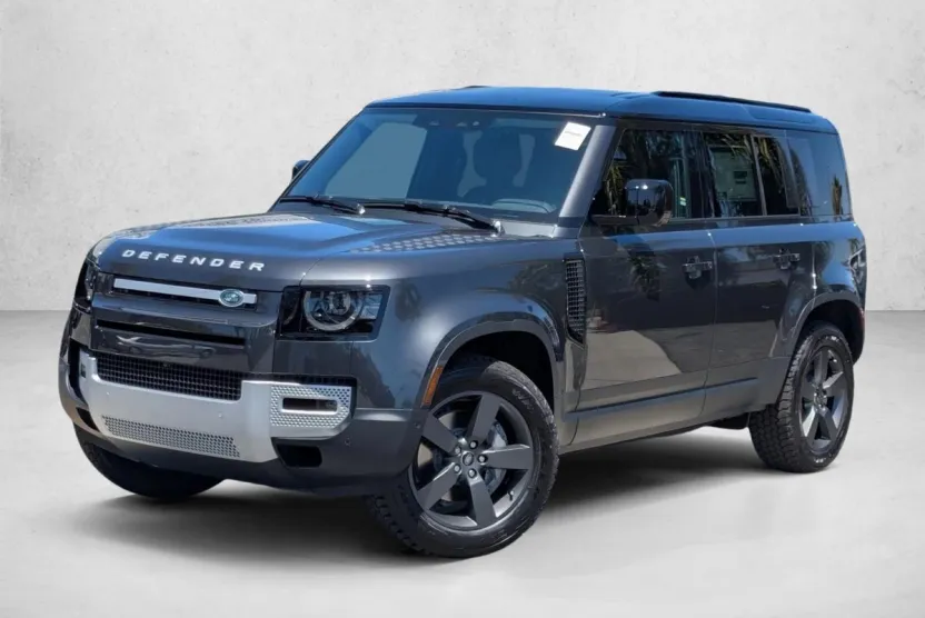 2025 Land Rover Defender 110 S photo 1