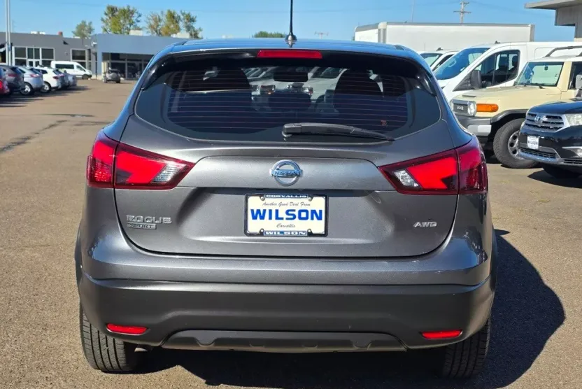 2019 Nissan Rogue Sport S photo 1
