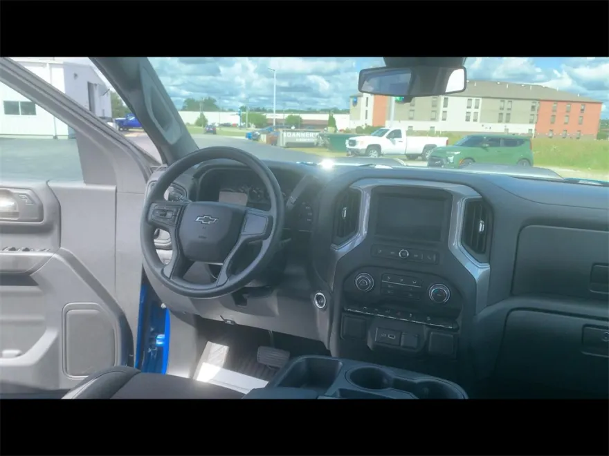 2022 Chevrolet Silverado 1500 Custom Trail Boss photo 1