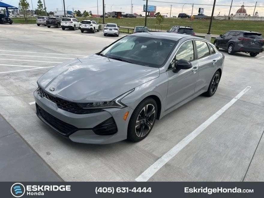 2021 Kia K5 GT-Line photo 1