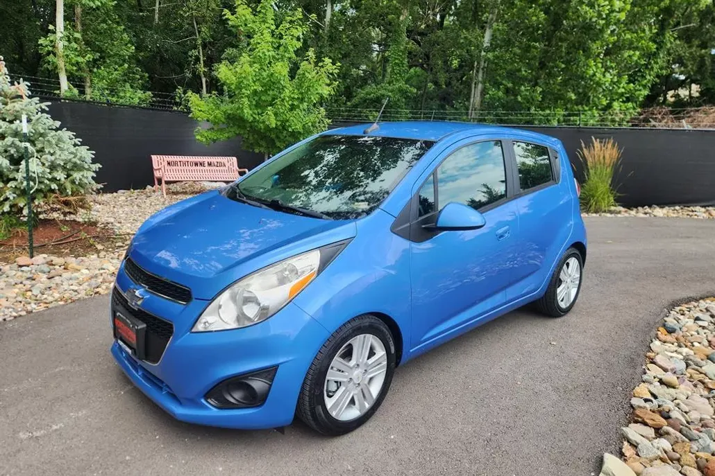2014 Chevrolet Spark 1LT photo 1