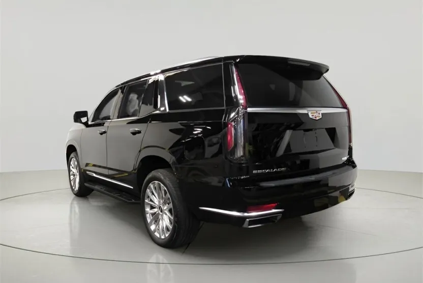 2024 Cadillac Escalade Premium Luxury photo 1