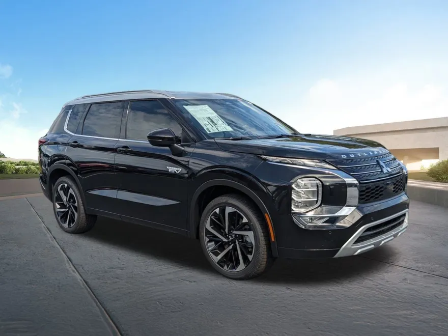 2025 Mitsubishi Outlander PHEV SEL Platinum photo 1