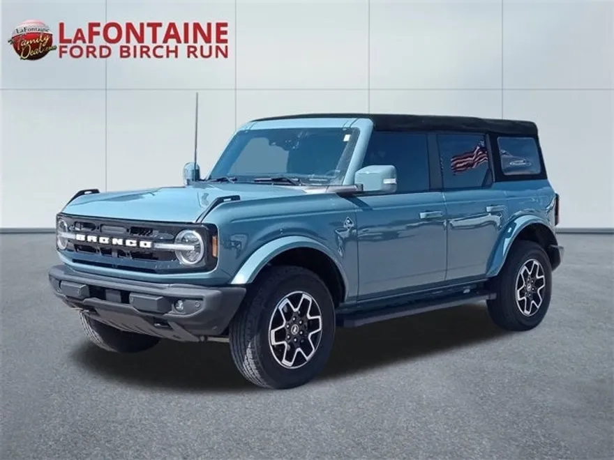 2022 Ford Bronco Outer Banks photo 1