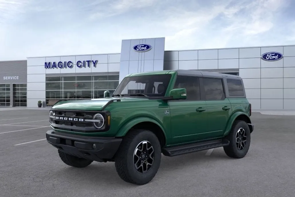 2025 Ford Bronco Outer Banks photo 1