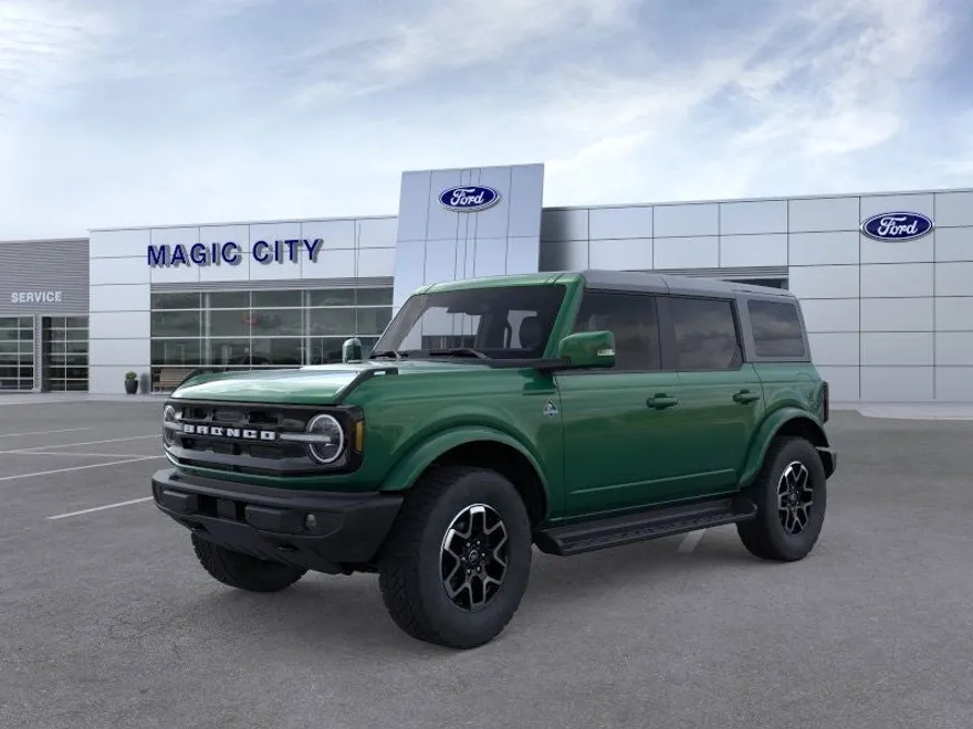 2025 Ford Bronco Outer Banks photo 1