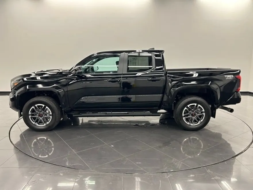2024 Toyota Tacoma TRD Sport photo 1