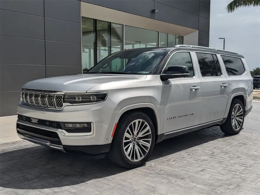 2024 Jeep Grand Wagoneer L III photo 1