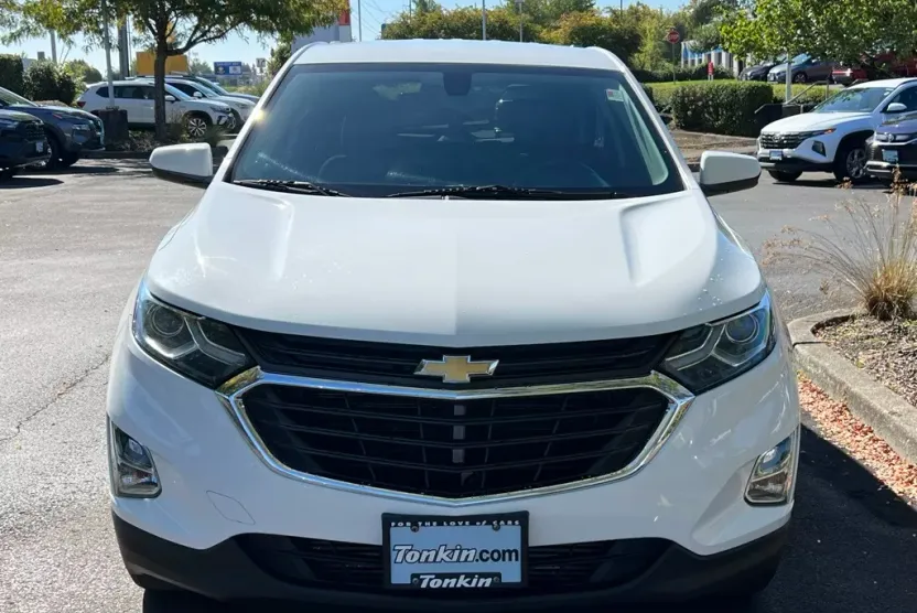 2018 Chevrolet Equinox LT photo 1