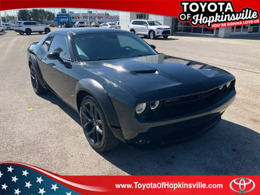 2019 Dodge Challenger SXT photo 1