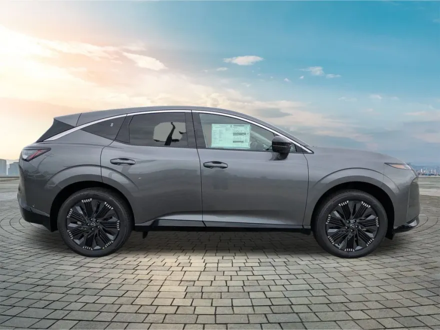 2025 Nissan Murano Platinum photo 1