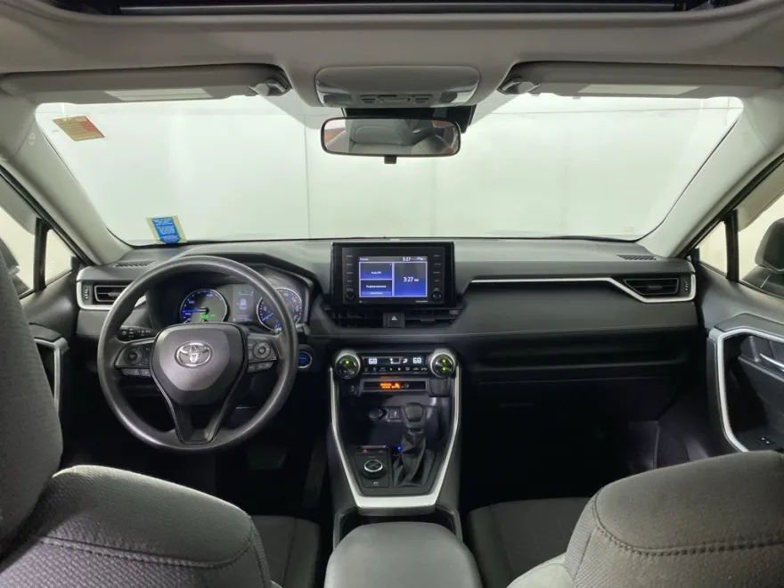 2020 Toyota RAV4 Hybrid XLE photo 1