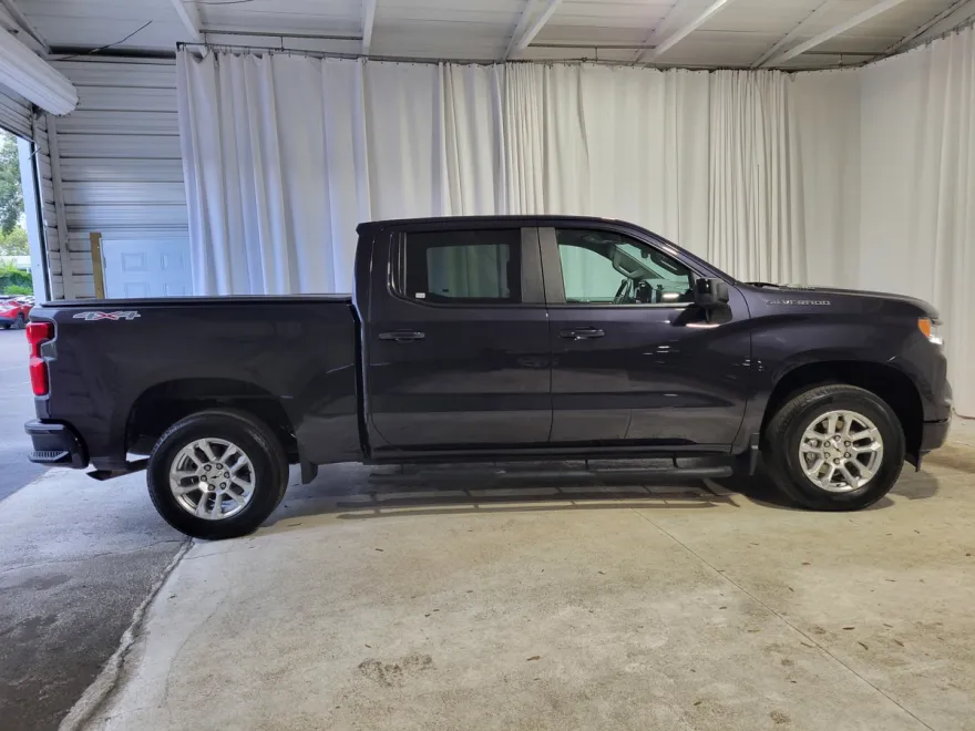 2023 Chevrolet Silverado 1500 RST photo 1